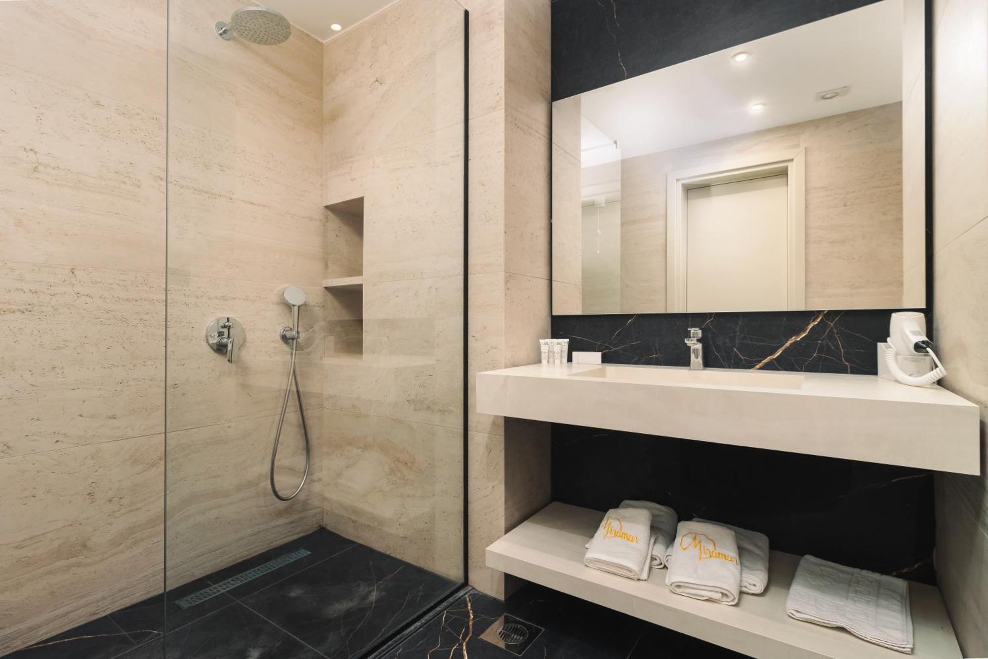 Miramar Hotel Ulcinj Ngoại thất bức ảnh